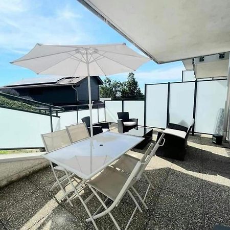 Appartement 4 Personnes Proche Lac Saint Point Montperreux Exterior foto